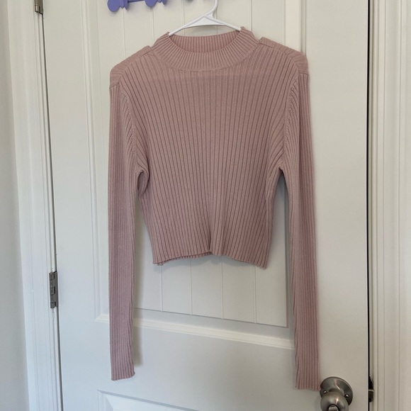 EUC | Garage women’s pale pink cropped sweater‎ — large - Picture 1 of 5